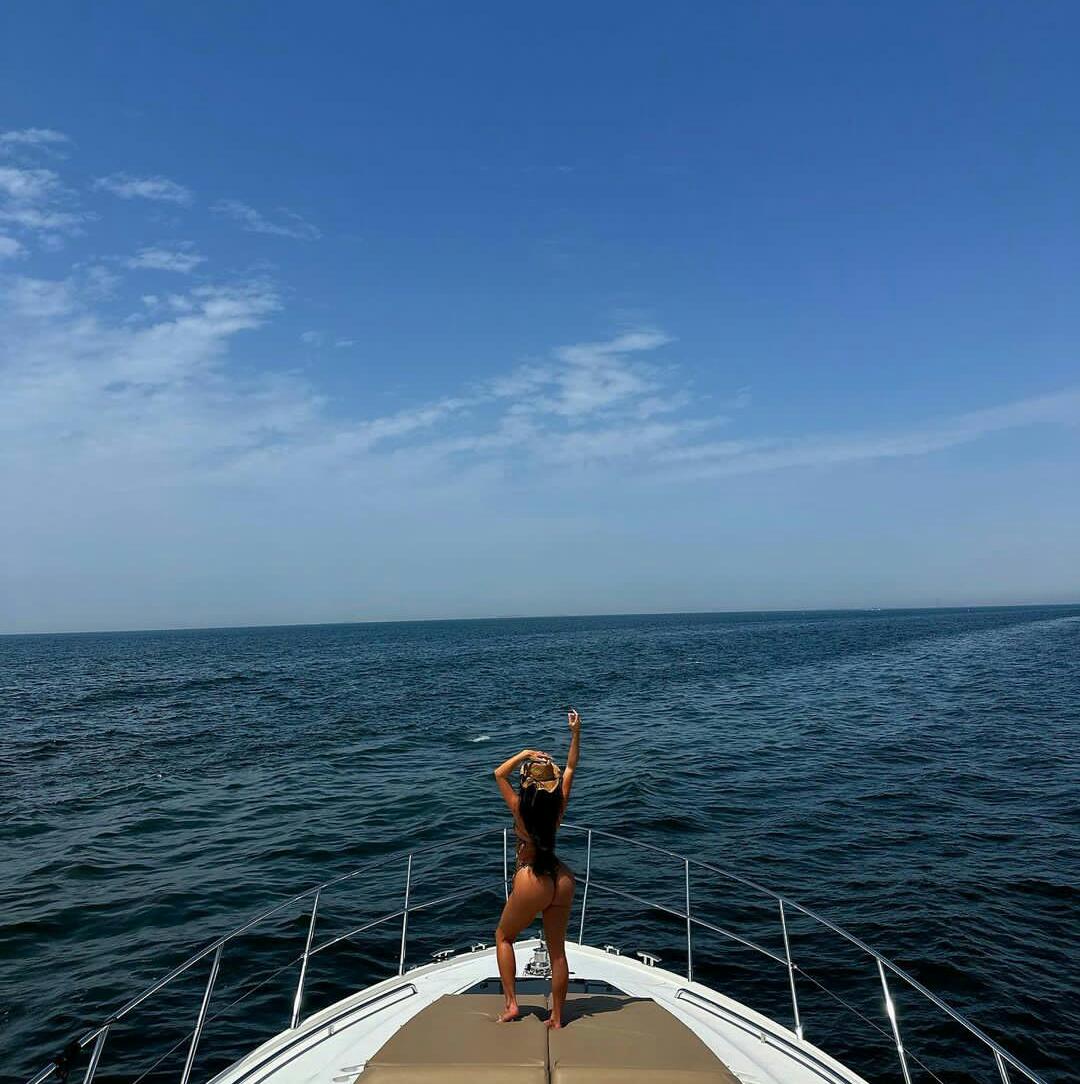 Santorini Island's Weekend Vacation